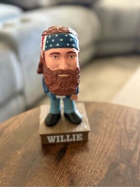 Willie Bobblehead Figurine with American Flag Bandana - Blue